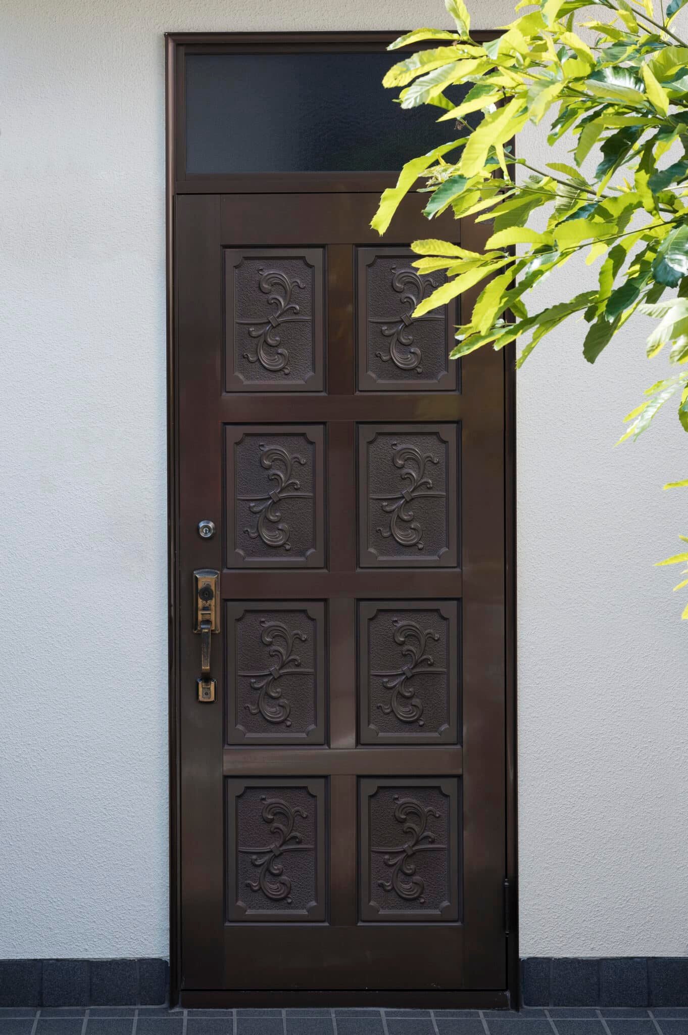 japanese-house-entrance-1-scaled